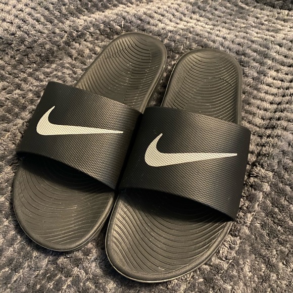 Nike slides size 1 Clearance